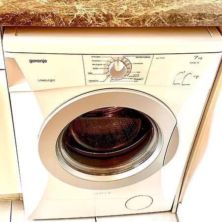 Charming - By Nahuen * 格拉茨